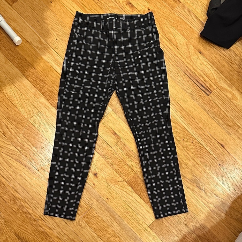 Women’s Black Checkered Pixie Pants